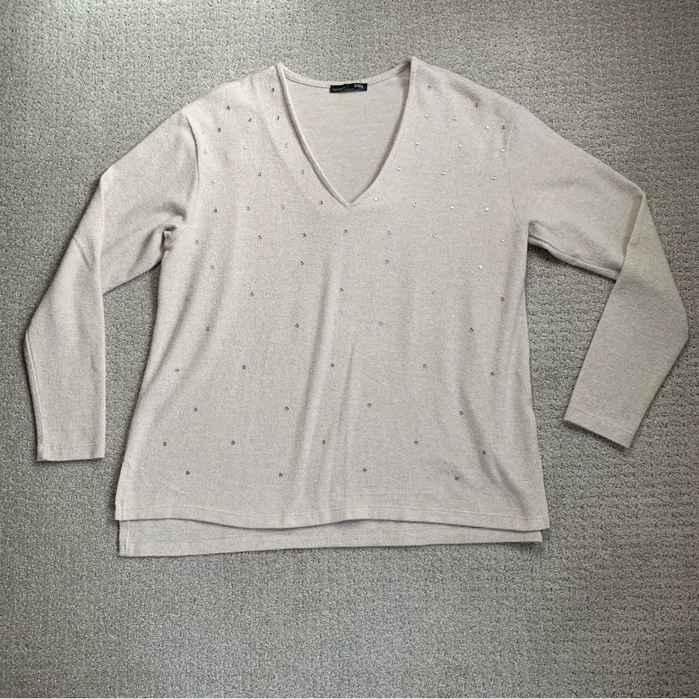 Zara WB Cream Embellished Rhinestone V Neck Sweater Size Medium